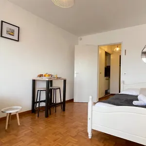 Appartement Prado Velodrome Piscine Résidence Wifi Netflix, Marseille