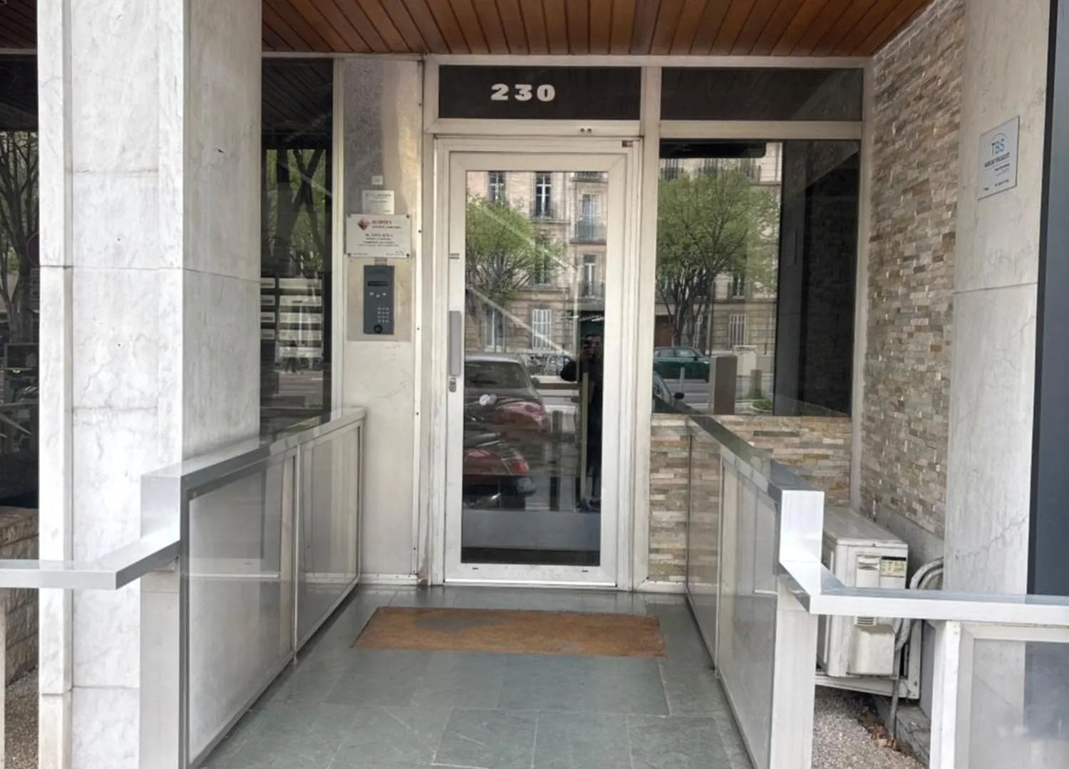 Modern Studio Near Stade Velodrome Metro Station Marseille France
