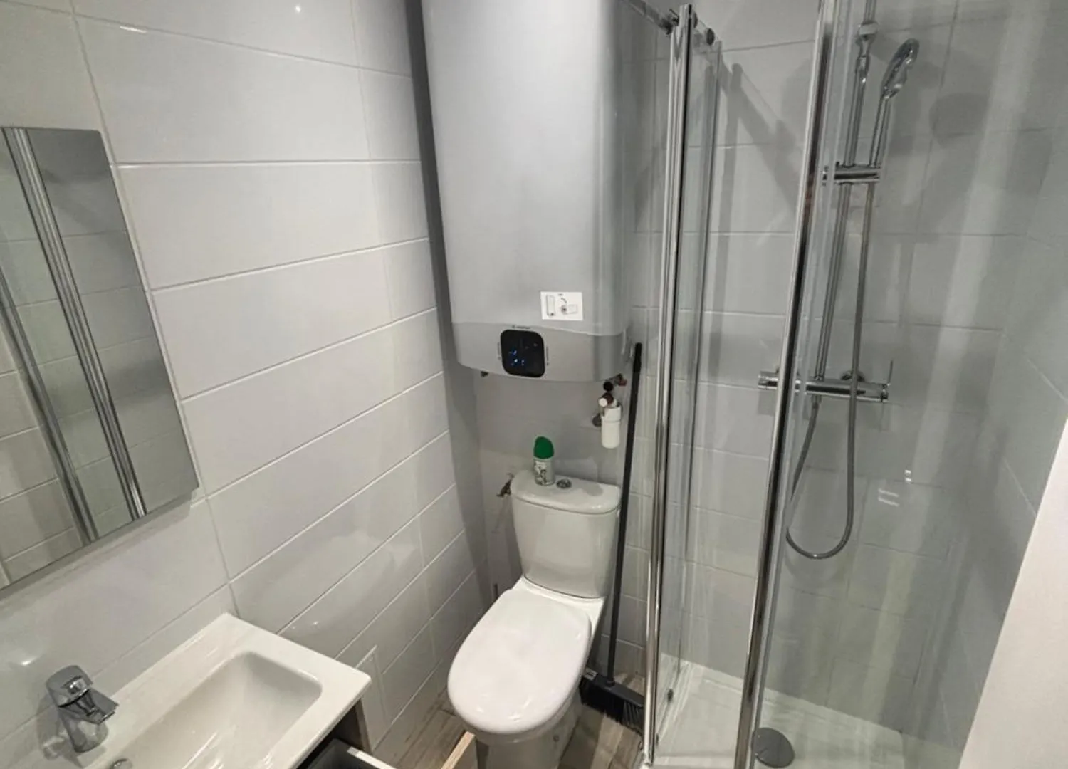 Modern Studio Near Stade Velodrome Metro Station Marseille Apartment