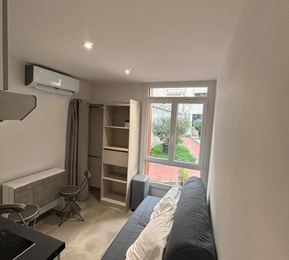 Modern Studio Near Stade Velodrome Metro Station Marseille Apartment